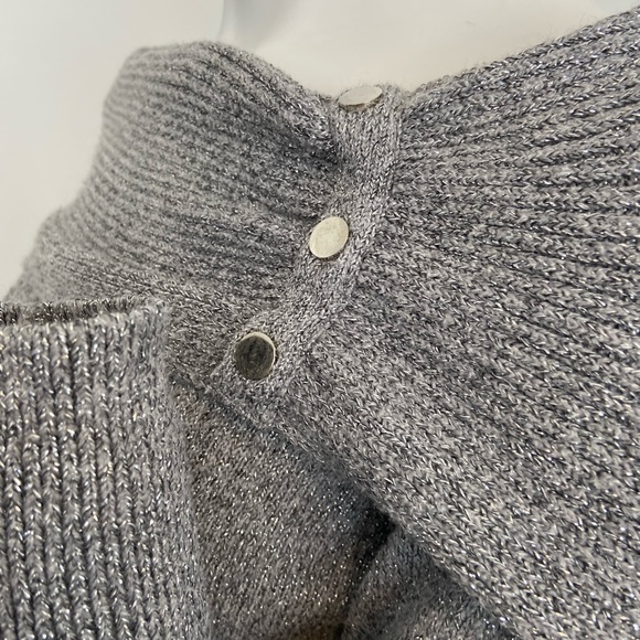 Off Shoulder Knitted Sweater - Picture 5 of 9